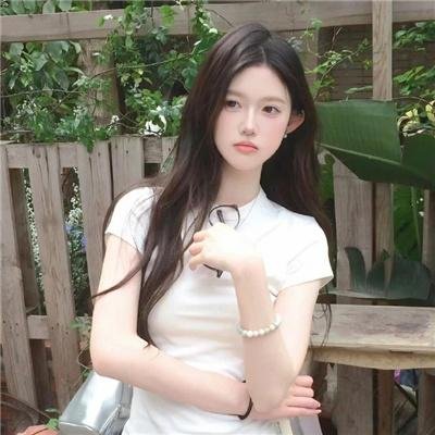 向天真的女生投降
